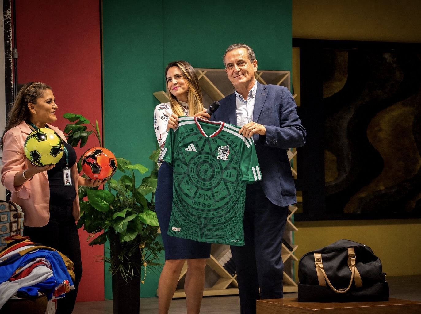 Pablo Latapí en evento